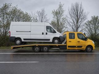 Transport busa dostawczego wiosną – Otwock
